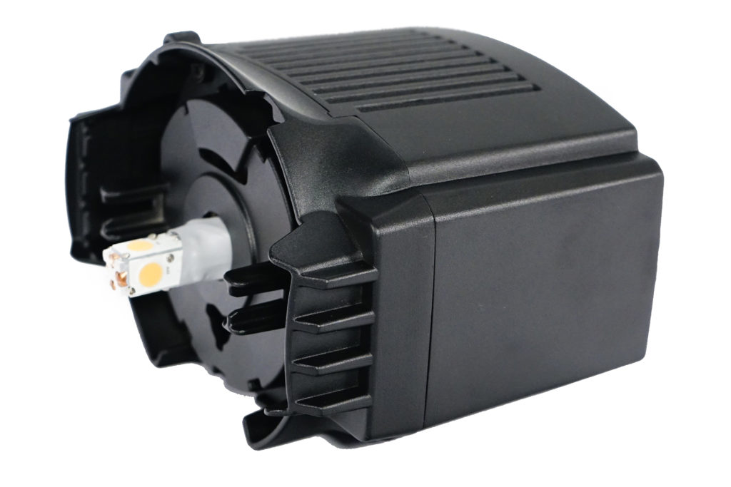 Reborn 200 es una actualización de LED para el perfil Source 4. Actualice su perfil de fuente 4 en solo segundos. alto CRI? 98, salida brillante y bajo calor, ahorro de energía, función RDM, LED de larga duración 175W 3200K, pantalla LCD, entrada y salida XLR,