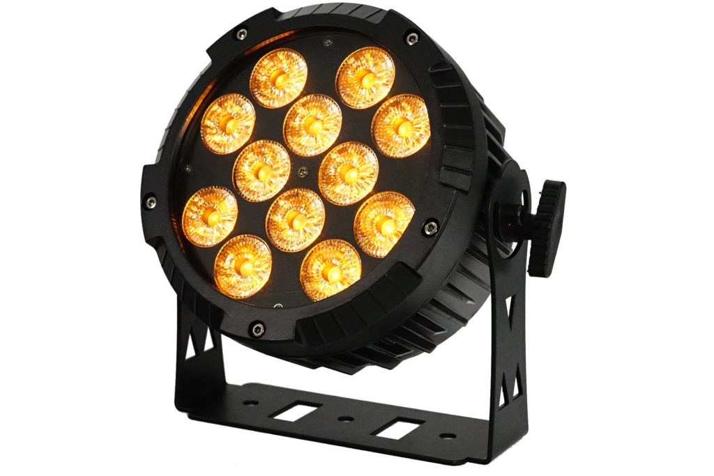 FOS PAR 12X15WPRO RGBWA - Par led de aluminio de alta calidad profesional con entrada y salida powercon. Apertura del haz: 25 °, 12 RGBW + LED ámbar de 15w (5 en 1), Atenuador: 0-100%, efecto de parada / estroboscópico, sistema de refrigeración silencioso.
