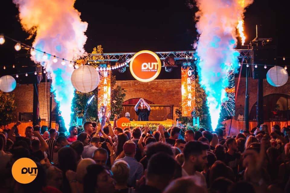 FOS CO2 LED DMX - LED CO2 Jet es un Cañón de CO2 con Leds, DMX CO2 Jet profesional de alta calidad. El ángulo de pulverización es ajustable de 0 ° a 90 °, 27 piezas de LED RGB de 5 W, el CO2 puede alcanzar los 7 m de altura cuando la presión del gas es suficiente, DMX-512, panel de control a bordo, control remoto inalámbrico - Imagen 3