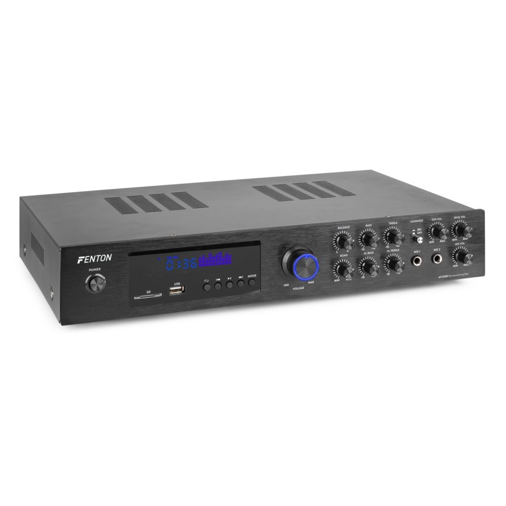 FENTON - AV550BT RECEPTOR 5.1 CANALES HOME THEATRE SURROUND - potente amplificador de sonido envolvente 5.1 equipado con BT, radio FM, USB y ranuras para tarjetas SD. Este sistema versátil también es adecuado para aplicaciones de karaoke, gracias a las entradas de micrófono duales con control de eco en la parte frontal.