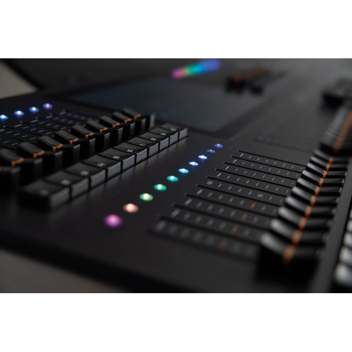 Showtec - LAMPY 40 2U - Consola DMX con 40 faders y 2 Universos - Imagen 10