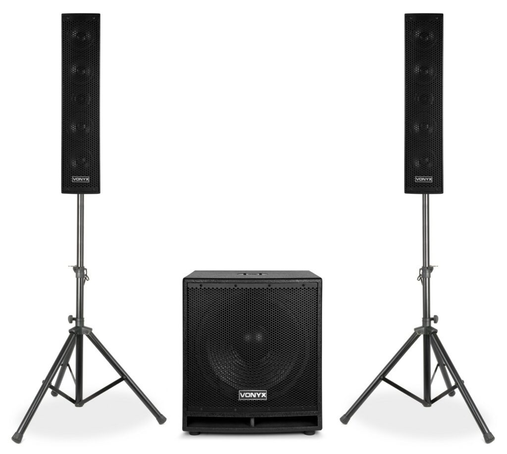 VONYX -  VX880BT - CONJUNTO 2.1 ACTIVO. Este conjunto incluye un subwoofer de 15" con dos columnas de madera. Ambas columnas están equipadas con altavoces 4x 2.5" y tweeter 1x 2.5". BT, MP3, USB, SD. Incluye trípode, cable de altavoz y micrófono