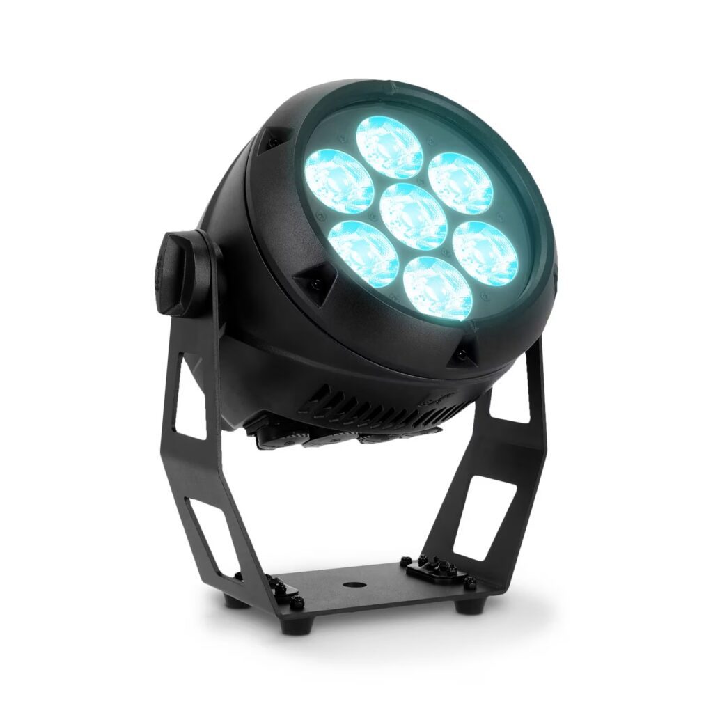 Cameo - ROOT® PAR IP - LED Outdoor Spotlight, LED RGBW, foco led muy versátil ideal para su uso en eventos al aire libre gracias a su construcción robusta y a la clase de protección IP65. Equipado con 7 x 8W. 30º