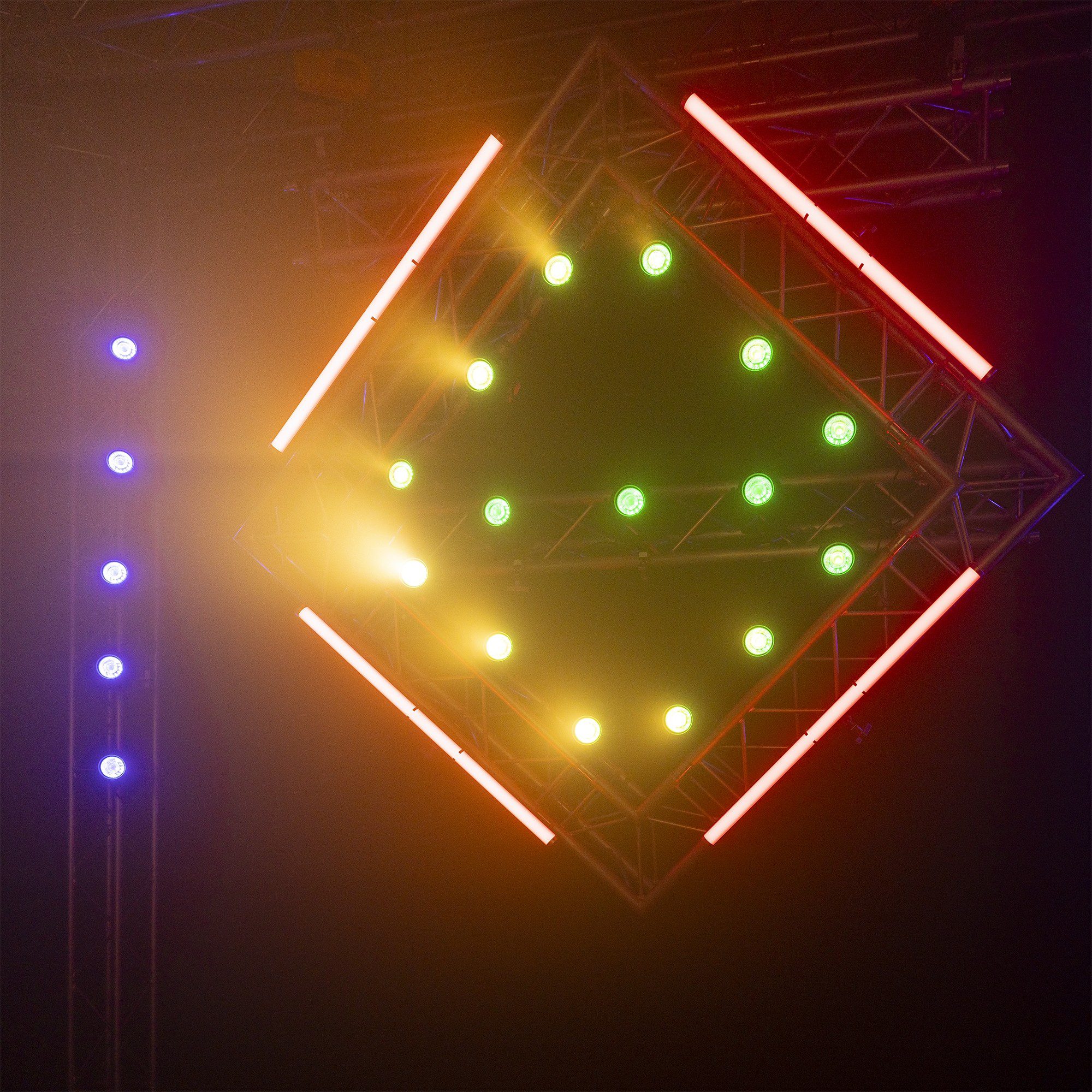 beamZ pro - NEUTRON-DOT TM Linkable 60W WW+Amber+RGB . luminaria híbrida LED versátil que combina a la perfección estilo con creatividad. - Imagen 10