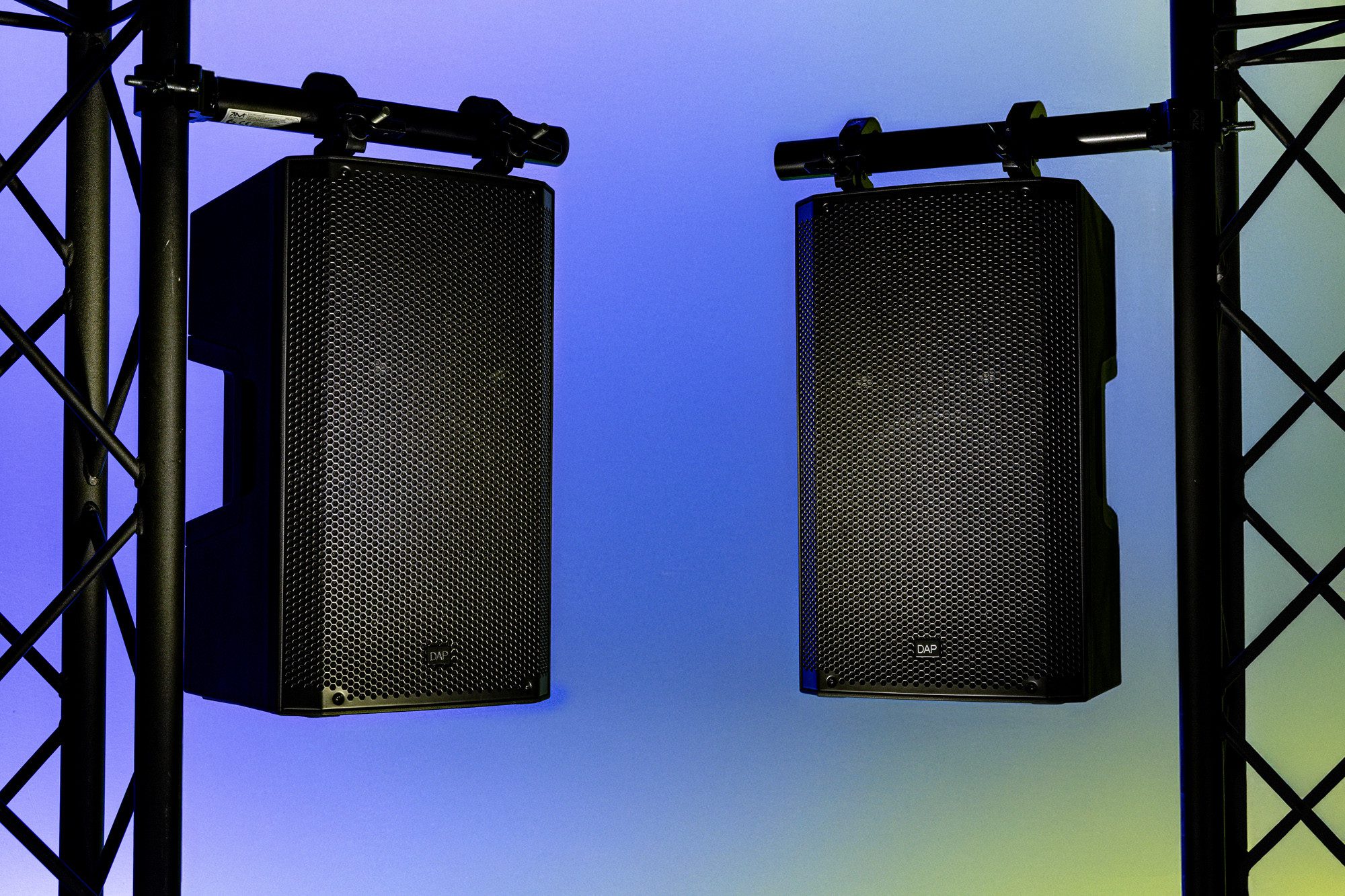 DAP AUDIO - DAP NGA-10A - Altavoz activo de 10” con BT, de alta potencia y rango completo, 000 W RMS, 2000 W de pico, SPL máximo de 126 dB a 1 m - Imagen 2