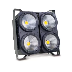 Mark - BLINDER 400 - Efecto cegadora. LED COB. 4 LEDs COB de 100 W. 3000 ºK y 6000 ºK. DMX Ch: 2 modos de 12 canales